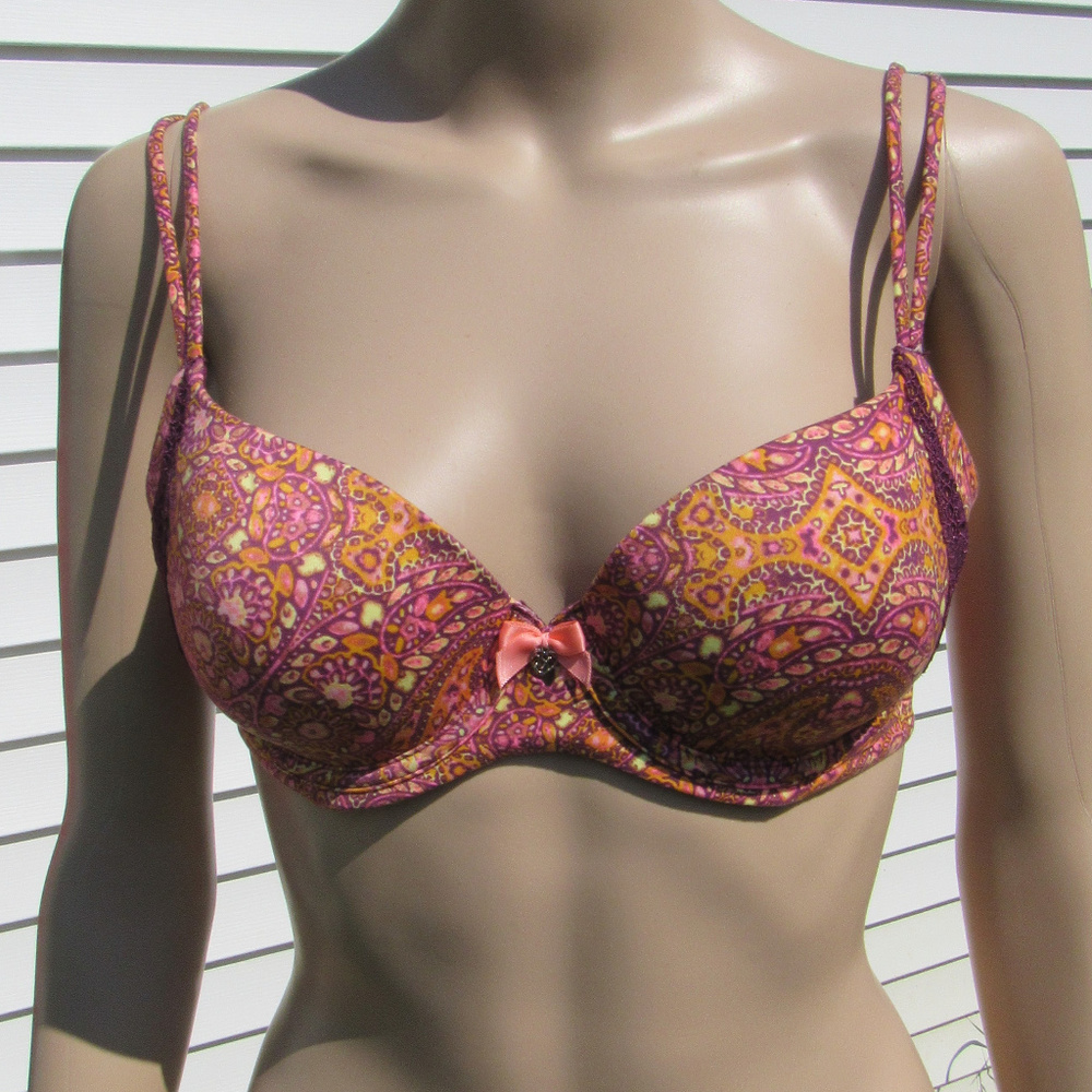 VIctoria Secret NWT Demi Padded Bra